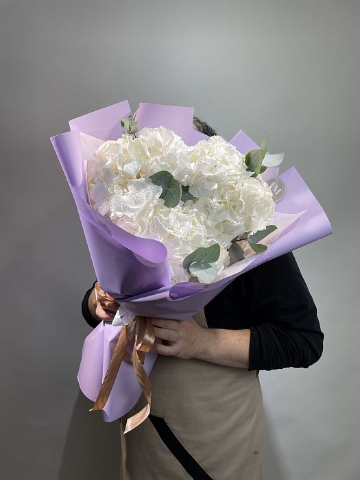 Bouquet of white hydrangeas