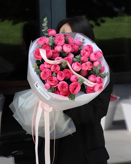 Mono-Bouquet of bush roses Giselle with delivery to Almaty