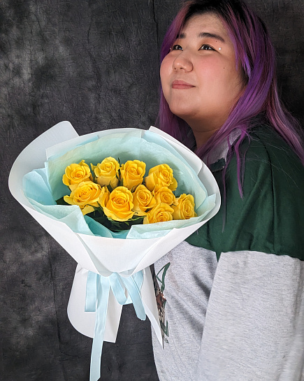 Bouquet of 9 yellow roses 40-50cm flowers delivered to Astana