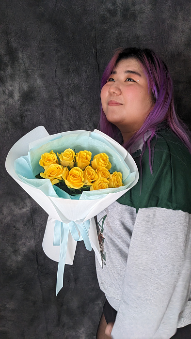 9 yellow roses 40-50cm