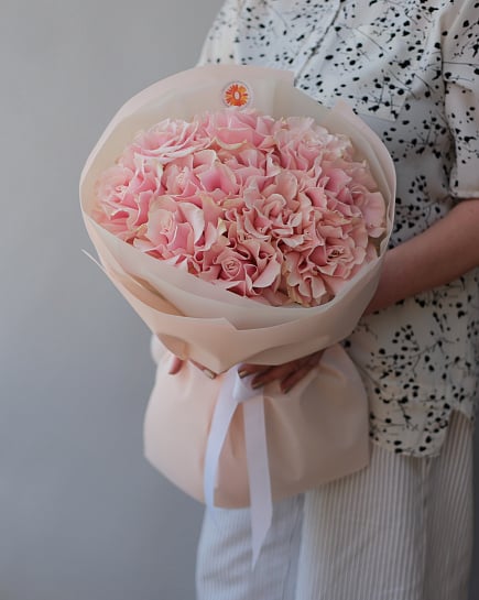 Букет из 11 французских роз "Пинк Мондиаль" с доставкой по Алматы