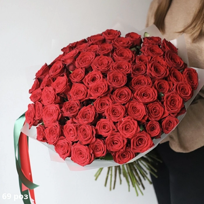 Букет из красных роз (69)