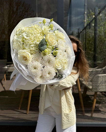 The author's bouquet White with delivery to Astana