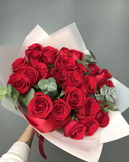 Монобукет из 25 красных роз с доставкой по Астане
