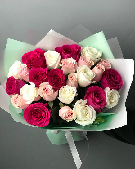 Assorted bouquet of 25 roses with delivery to Almaty