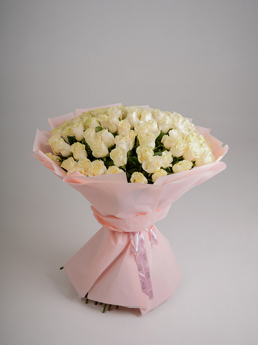 Chic bouquet of 101 meter roses