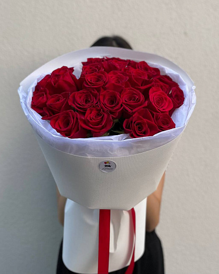 25 голландских роз в эксклюзивной упаковке. с доставкой по Алматы