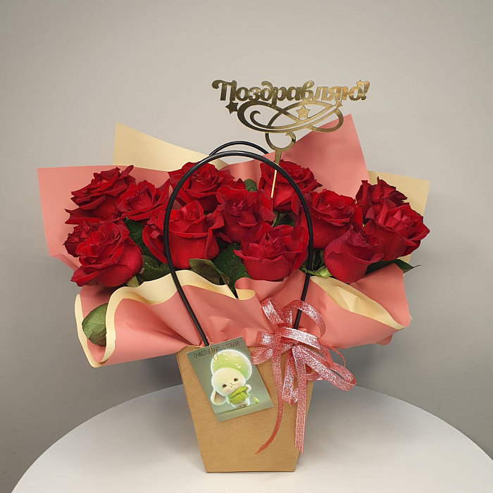 Roses in a box + topper of your choice