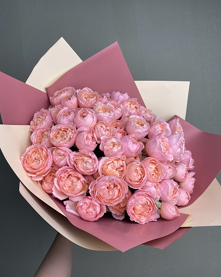 Bouquet of spray roses flowers delivered to Uralsk