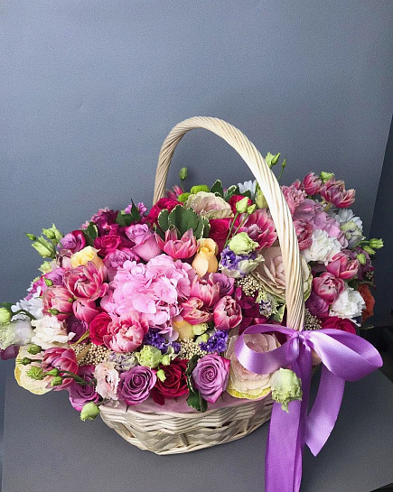 Bouquet of Malena in the basket flowers delivered to Sarkand