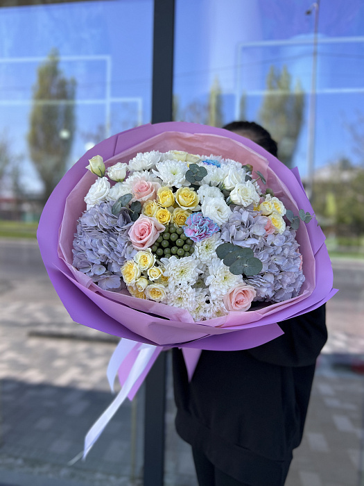 Bouquet with hydrangeas
