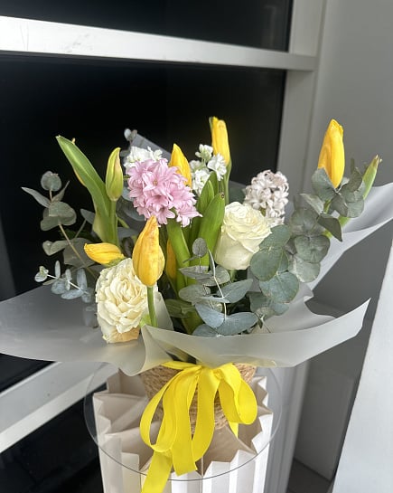 Весеннее пробуждение: тюльпаны и гиацинты с доставкой по Астане