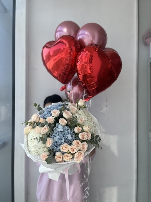 Combo (euro bouquet + helium balloons: heart 2 pcs and 3 pcs)