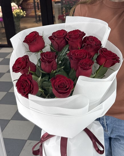 Классический букет красных роз с доставкой по Астане