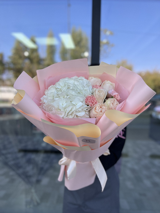 Cute bouquet with hydrangea