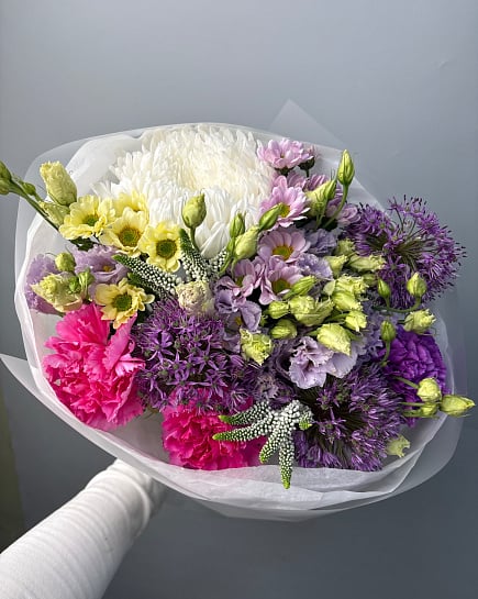 Яркий микс из хризантем и эустомы с доставкой по Астане