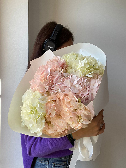 Hydrangeas in delicate shades 5 pcs