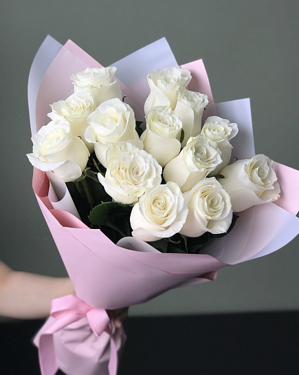 Букет 15 кремовых роз с доставкой по Сатпаеве
