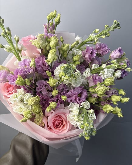 Пастельная гармония с розами и эустомой с доставкой по Астане