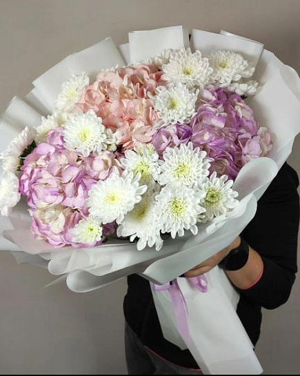 Bouquet Clear morning of hydrangeas and chrysanthemums with delivery to Almaty