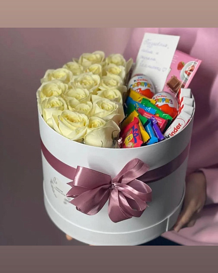 Bouquet of Roses with sweets flowers delivered to Taraz