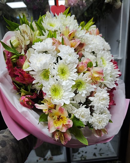 Белоснежная нежность с альстромерией с доставкой по Алматы