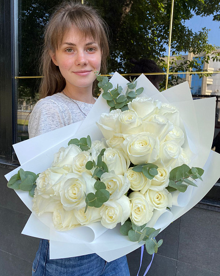 Bouquet of crispy meringue flowers delivered to Petropavlovsk