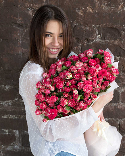 Кустовая роза розовая с доставкой по Алматы