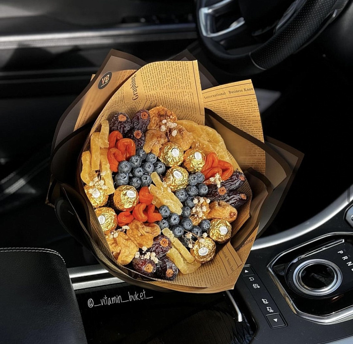 Dried fruit bouquet