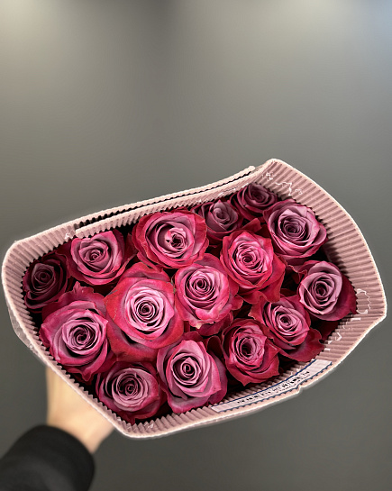 Roses in a pack of 25 pcs (to the florist's taste) with delivery to Almaty