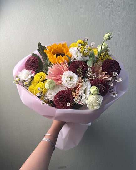 Солнечный микс с подсолнухами и хризантемами with delivery to Astana