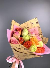 Mixed bouquet of roses Paris