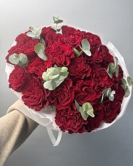 Страстный букет из пионовидных роз с доставкой по Астане