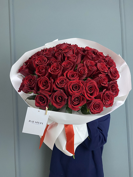 Моно букет из 51 красных роз 