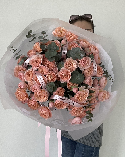 Bouquet of Juliet XXL flowers delivered to Astana