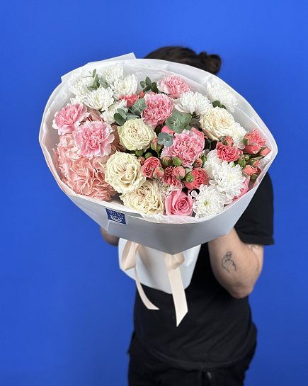 Bouquet “Date” with delivery to Astana