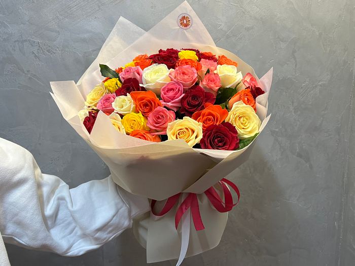 Bouquet of 51 roses mix