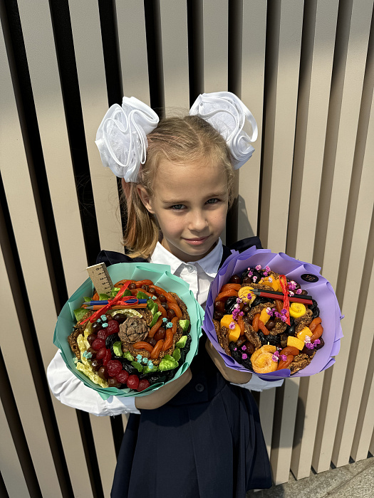 Bouquet of dried fruits for the teacher