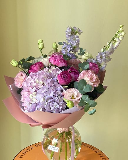 Букет из гортензий, ранункулюсов и эустом with delivery to Astana