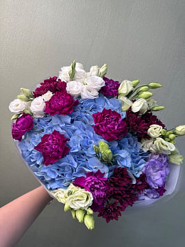 Синяя лагуна с акцентами