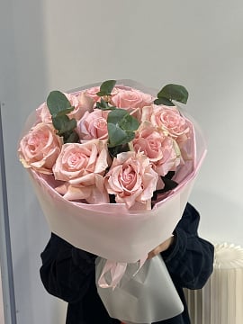 Розовое очарование с пионовидными розами