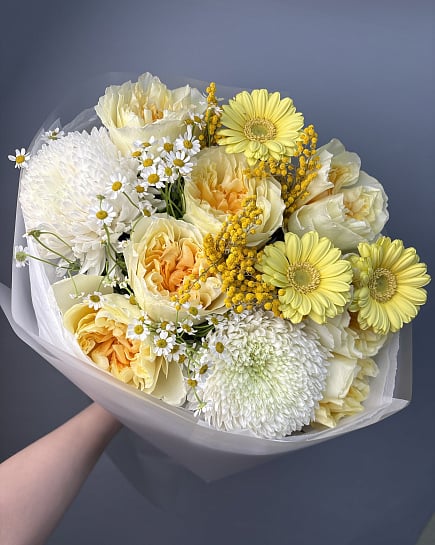 Солнечный букет с пионовидными розами и герберами с доставкой по Астане