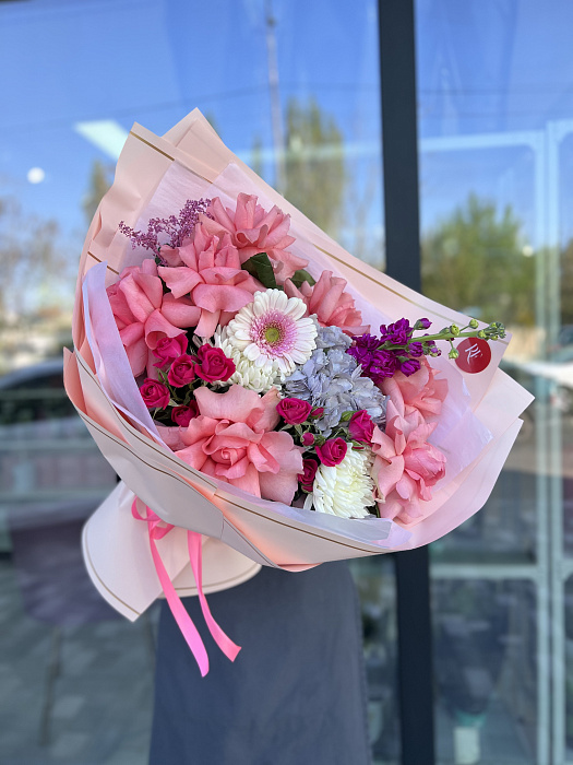 Bouquet in pink colors