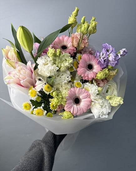 Весенний букет с герберами и лилиями с доставкой по Астане