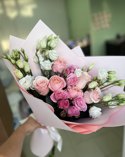 Red Dutch roses with delivery to Kostanay.