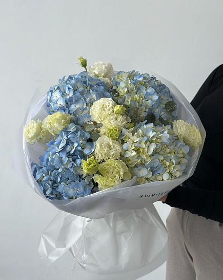 Bouquet of hydrangea with delivery to Aktau