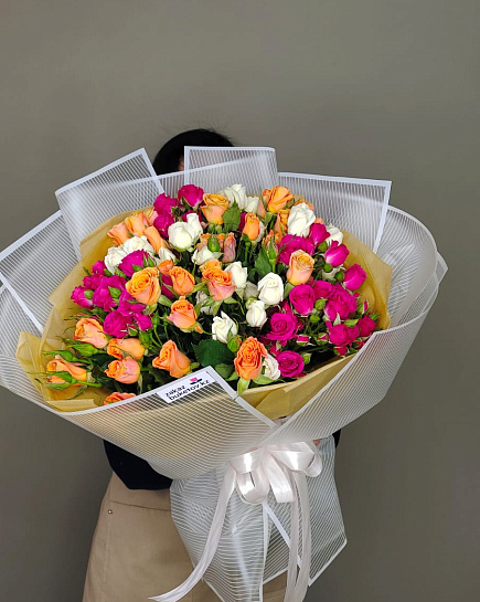 Bouquet of Bright mono bouquet of spray roses flowers delivered to Shymkent