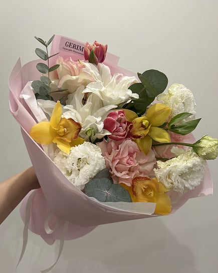 Солнечный микс с орхидеями и эустомой с доставкой по Астане