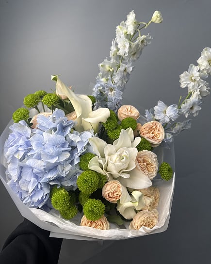 Небесная гармония с гортензией и пионовидными розами с доставкой по Астане