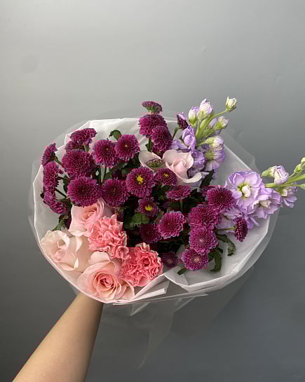 Нежный букет из роз и хризантем с доставкой по Астане